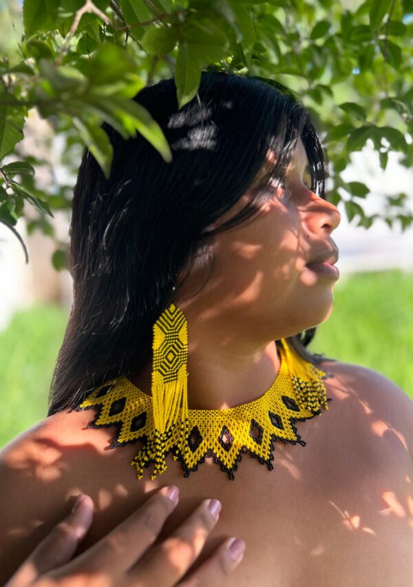 CONJUNTO DE COLAR E BRINCO