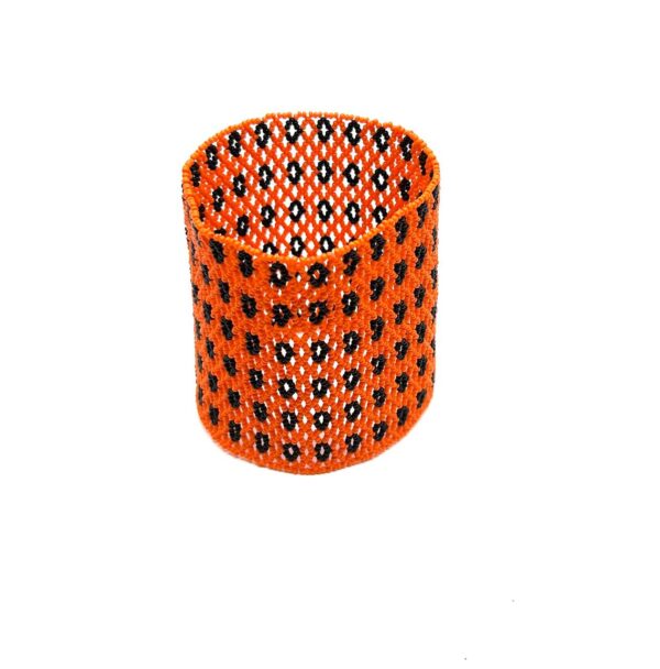 PULSEIRA TAPAYUNA COM GRAFISMO DO POVO PANARÁ